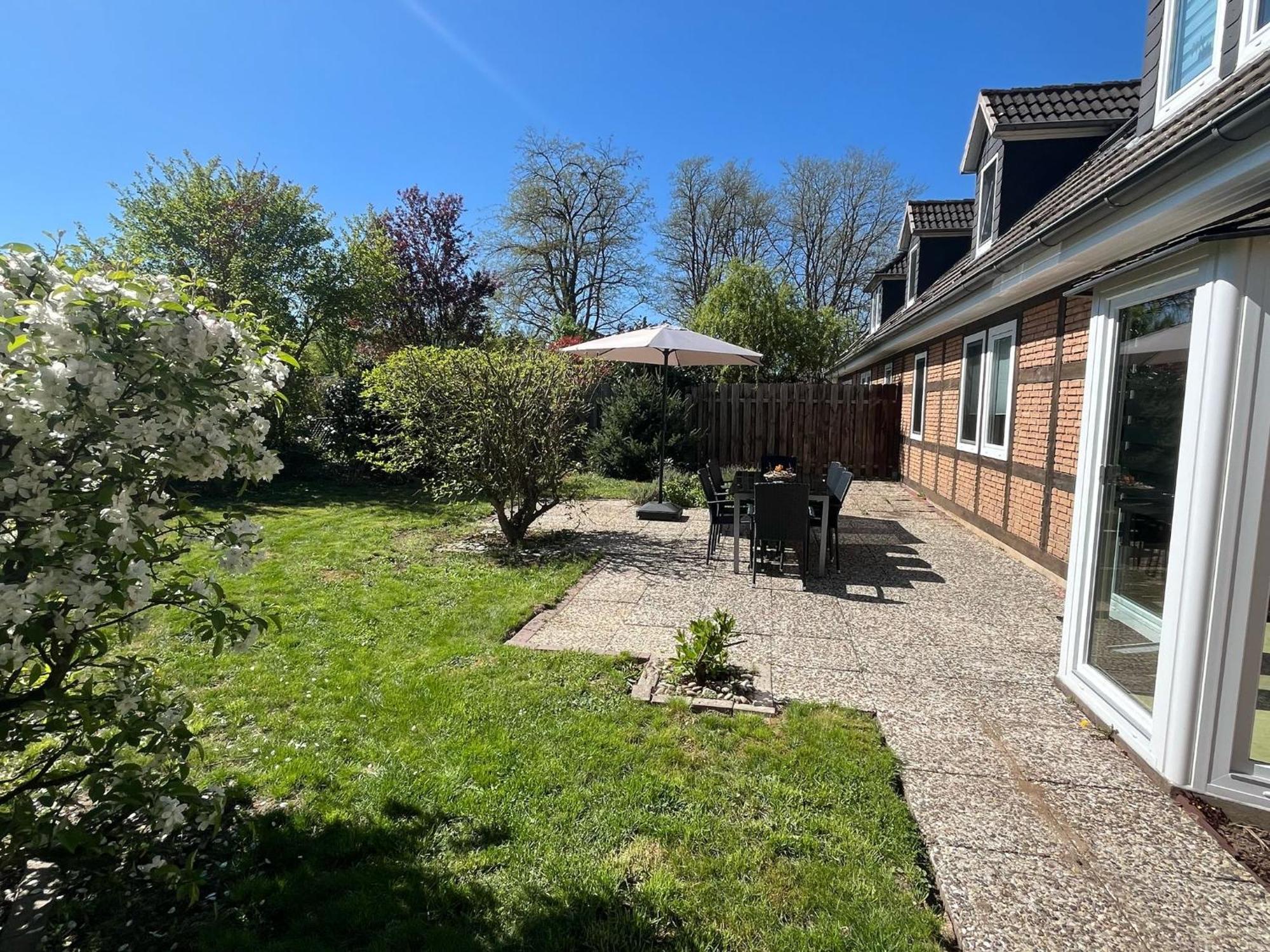 Ferienwohnung Sonnenschein Garten ユルツェン エクステリア 写真