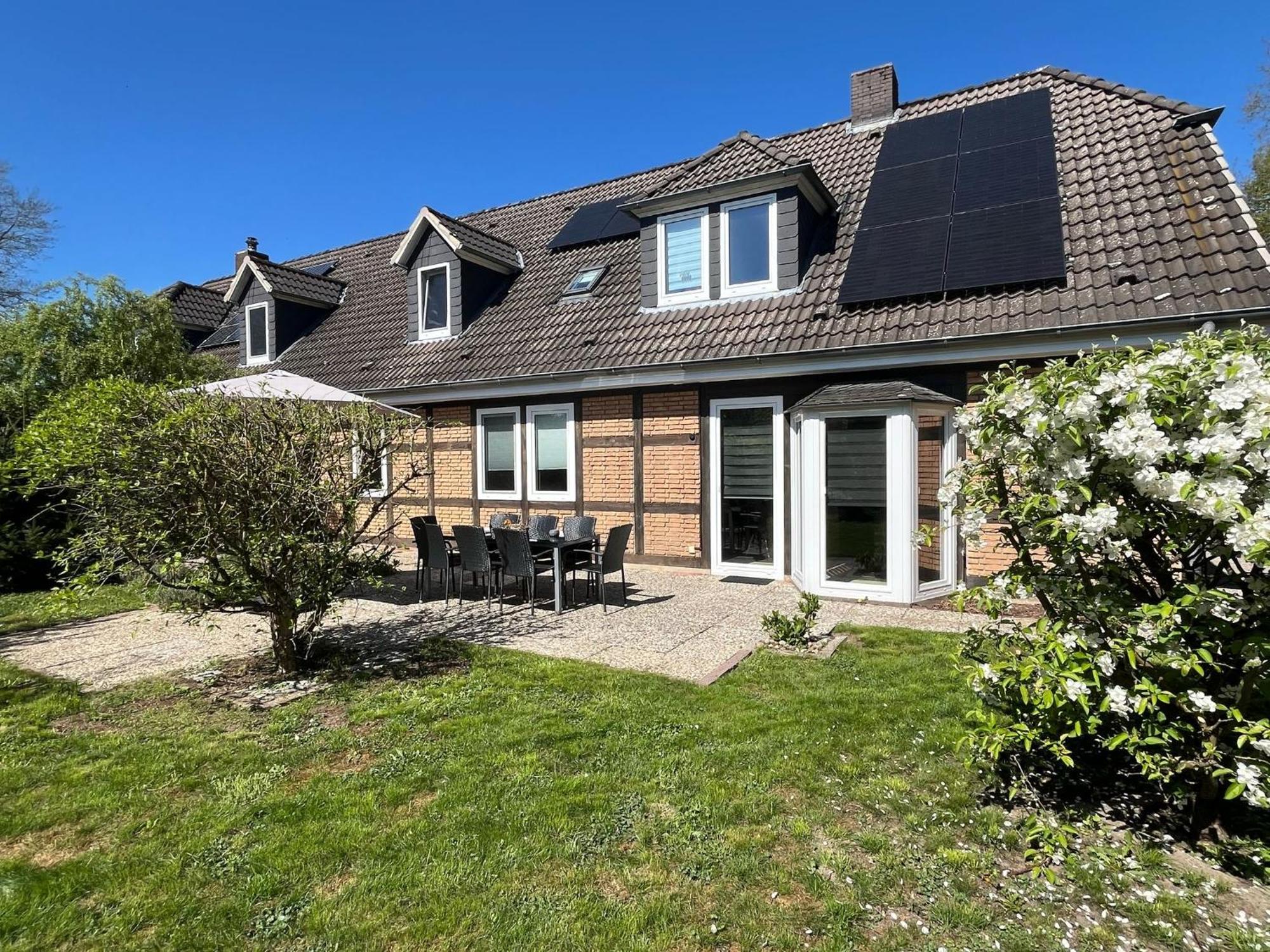 Ferienwohnung Sonnenschein Garten ユルツェン エクステリア 写真